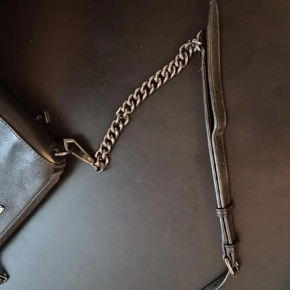 Mini 5 Zip Crossbody With Zipper Details - Picture 5 of 15